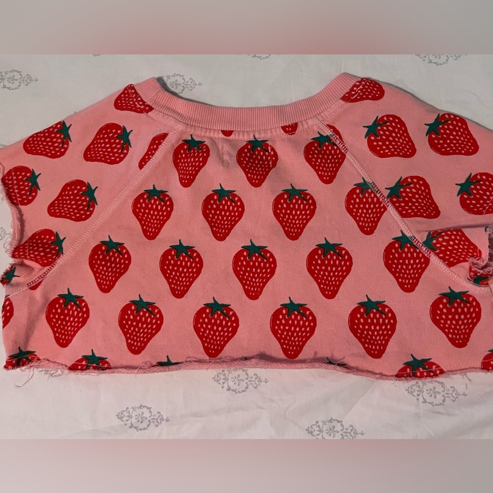 Bobo Choses Cropped Strawberry sweatshirt VGUC size 2/3